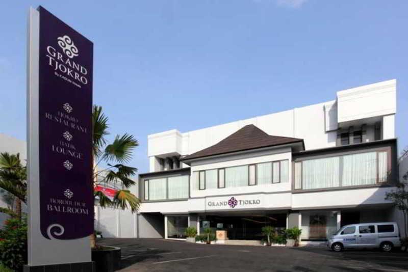 Tjokro Hotel Klaten Экстерьер фото