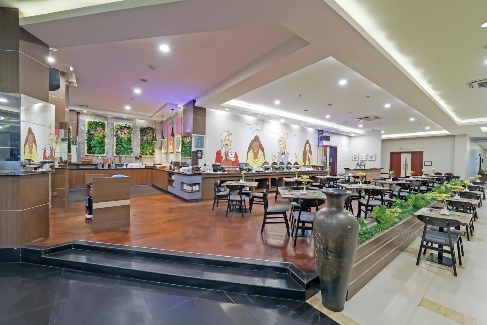 Tjokro Hotel Klaten Экстерьер фото