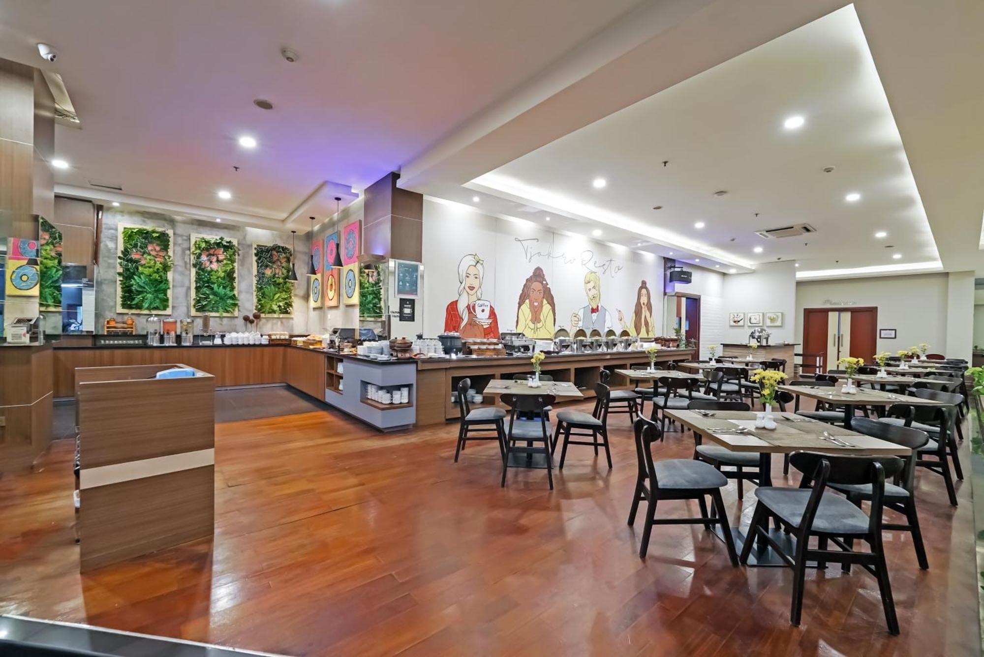 Tjokro Hotel Klaten Экстерьер фото