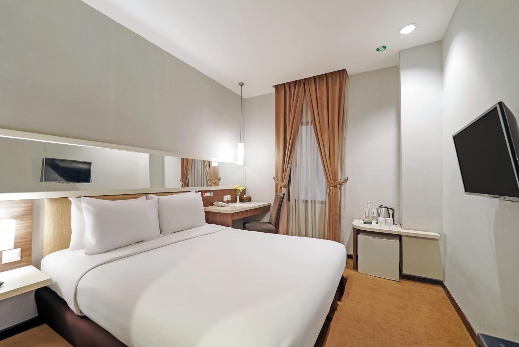 Tjokro Hotel Klaten Экстерьер фото