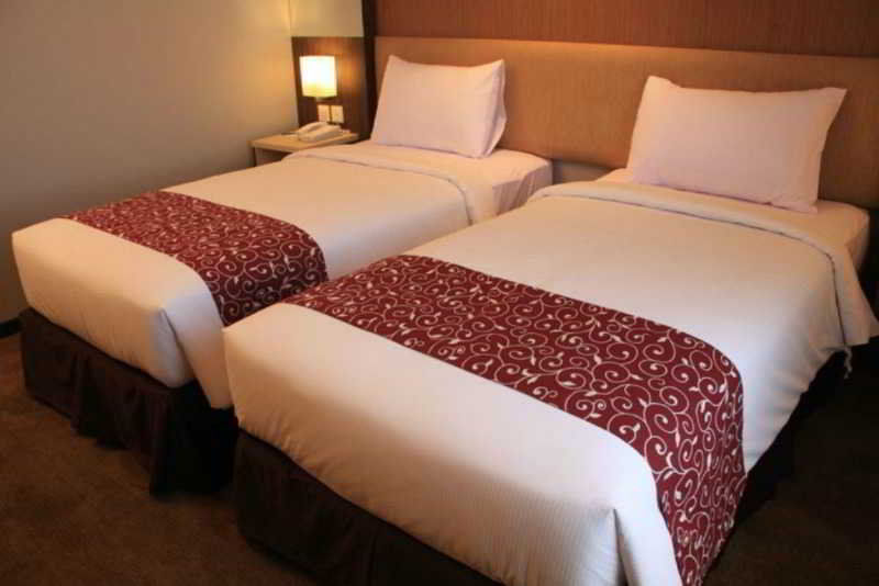 Tjokro Hotel Klaten Экстерьер фото