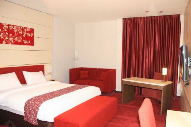Tjokro Hotel Klaten Экстерьер фото