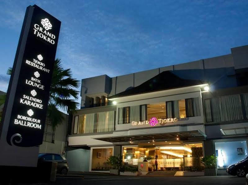 Tjokro Hotel Klaten Экстерьер фото